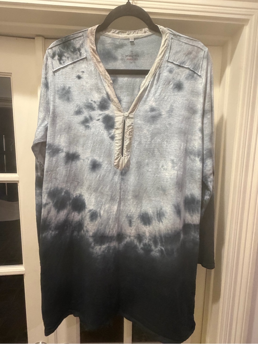 Johnny Was- Pete & Greta Tie-Dye Long Sleeve Henley Shirt - Blue Ombre
